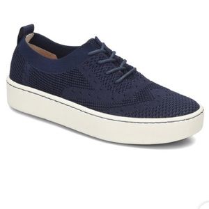 Navy knit sunburst sneaker